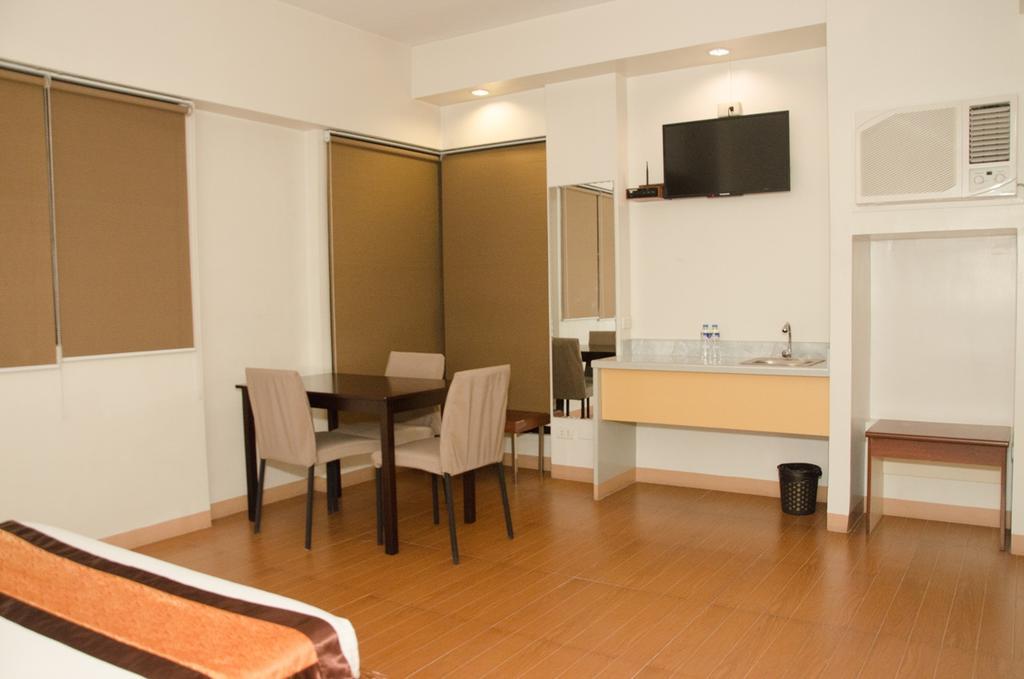 M Suites Hotel Makati City Extérieur photo