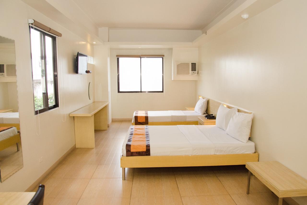M Suites Hotel Makati City Extérieur photo