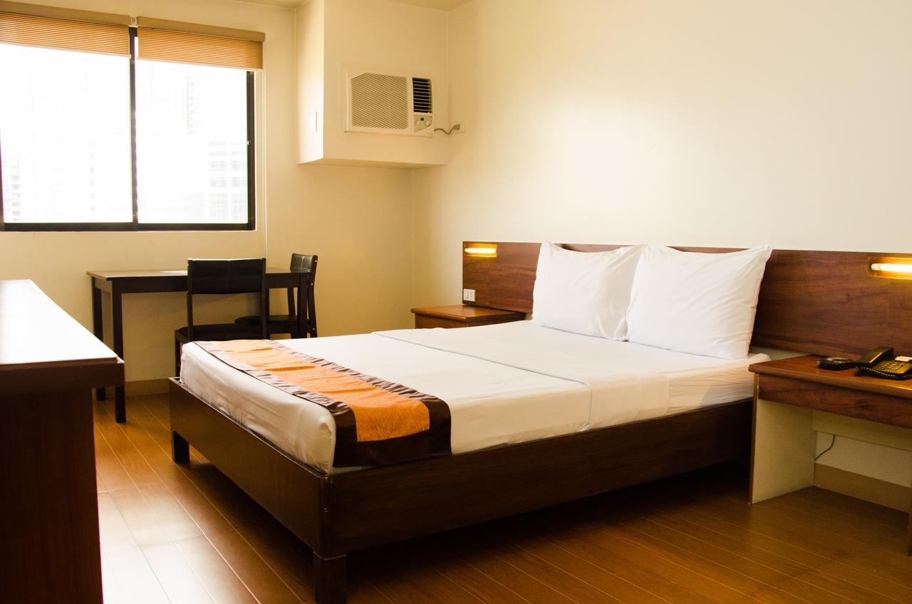 M Suites Hotel Makati City Extérieur photo