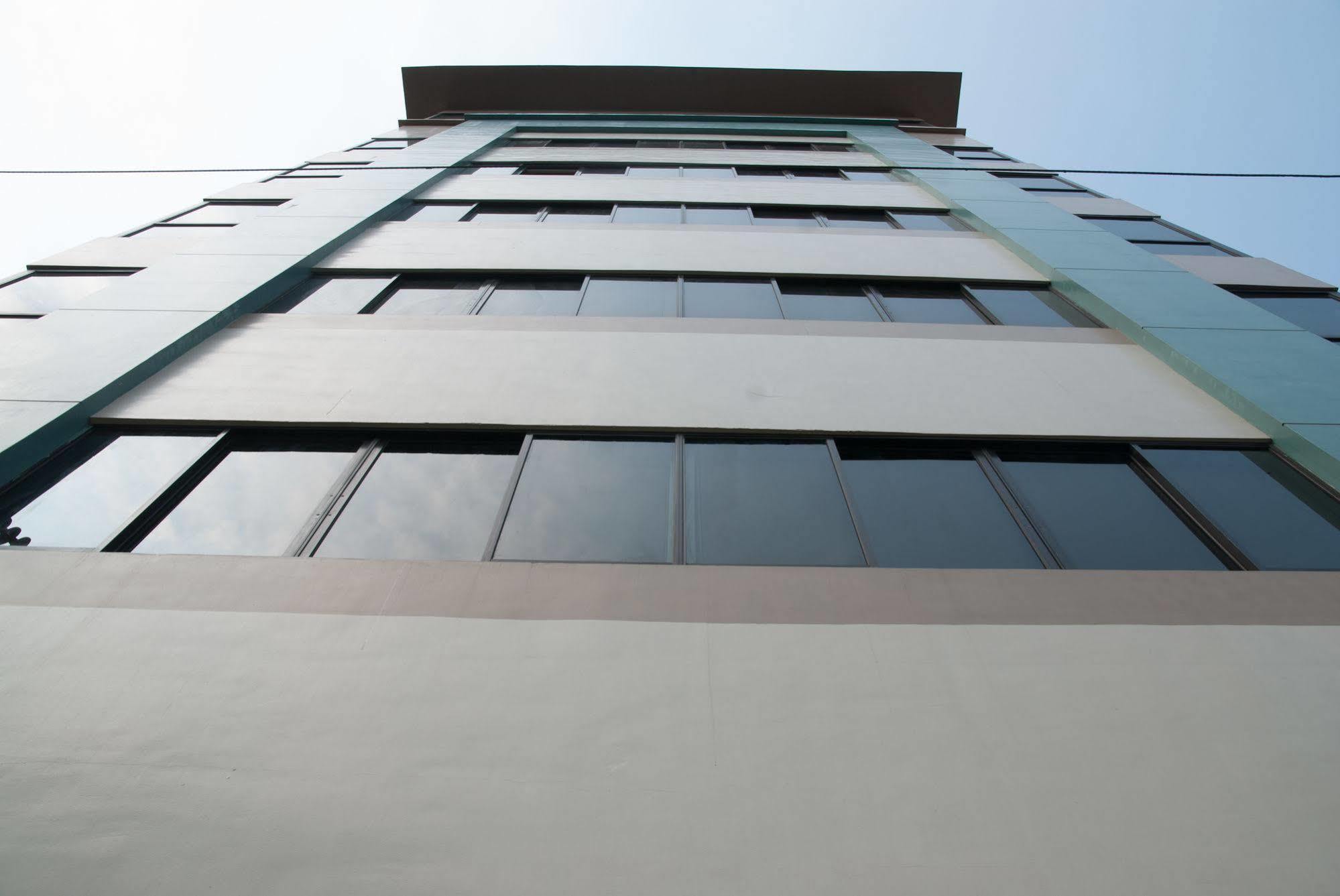 M Suites Hotel Makati City Extérieur photo