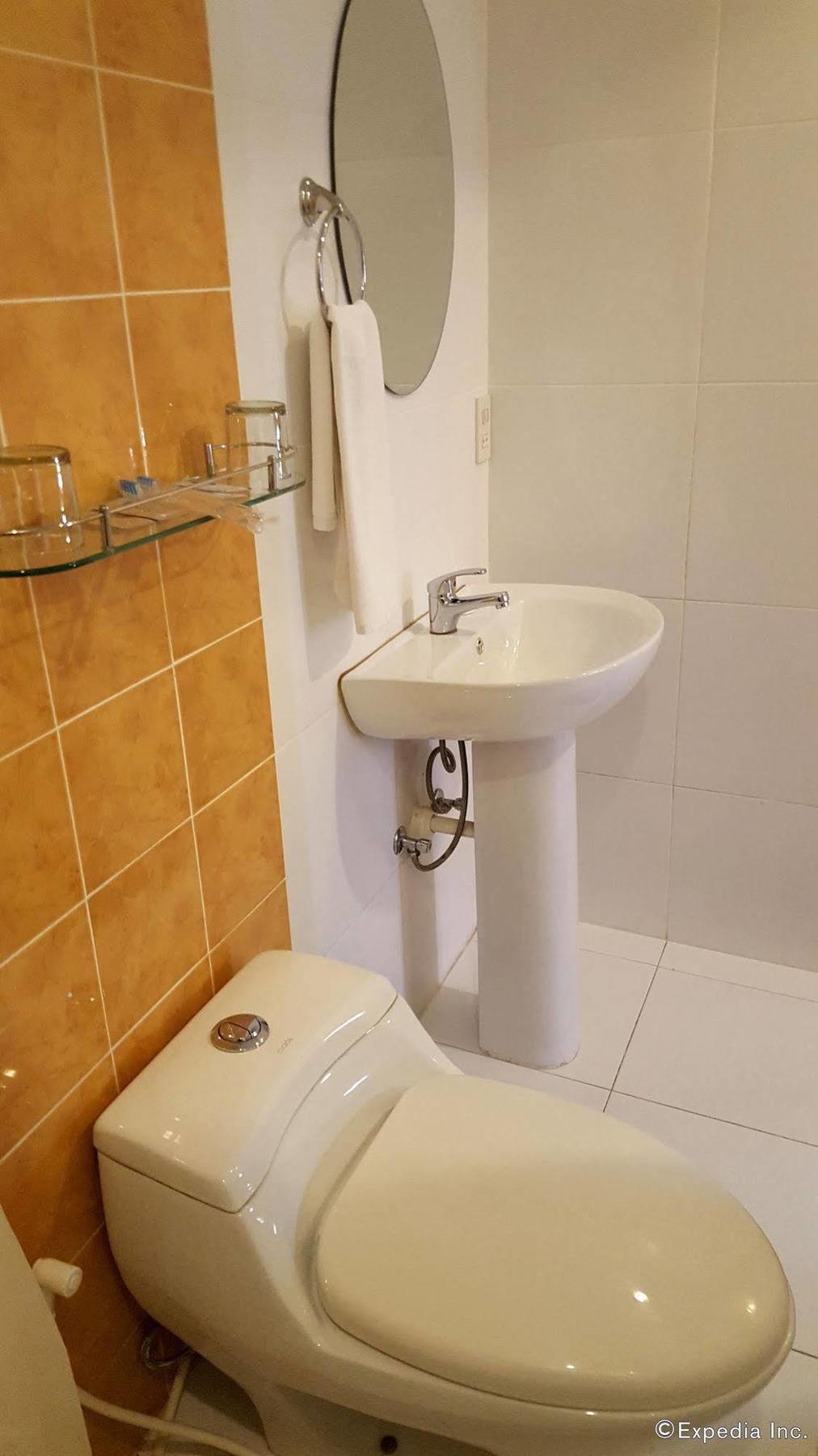 M Suites Hotel Makati City Extérieur photo