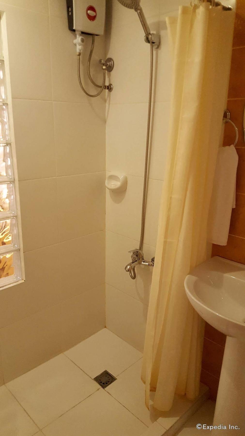M Suites Hotel Makati City Extérieur photo
